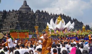 5 candi Budha tertua di Indonesia